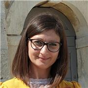 Laureata magistrale in Lingue e Letterature Europee ed Extraeuropee, con una forte passione per le lingue e le diversità culturali, offre lezioni private di inglese sul territorio Pordenonese e Trevigiano
